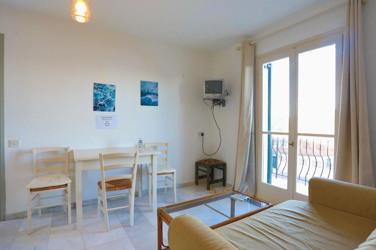 Sterna Apartment Гайос Екстериор снимка