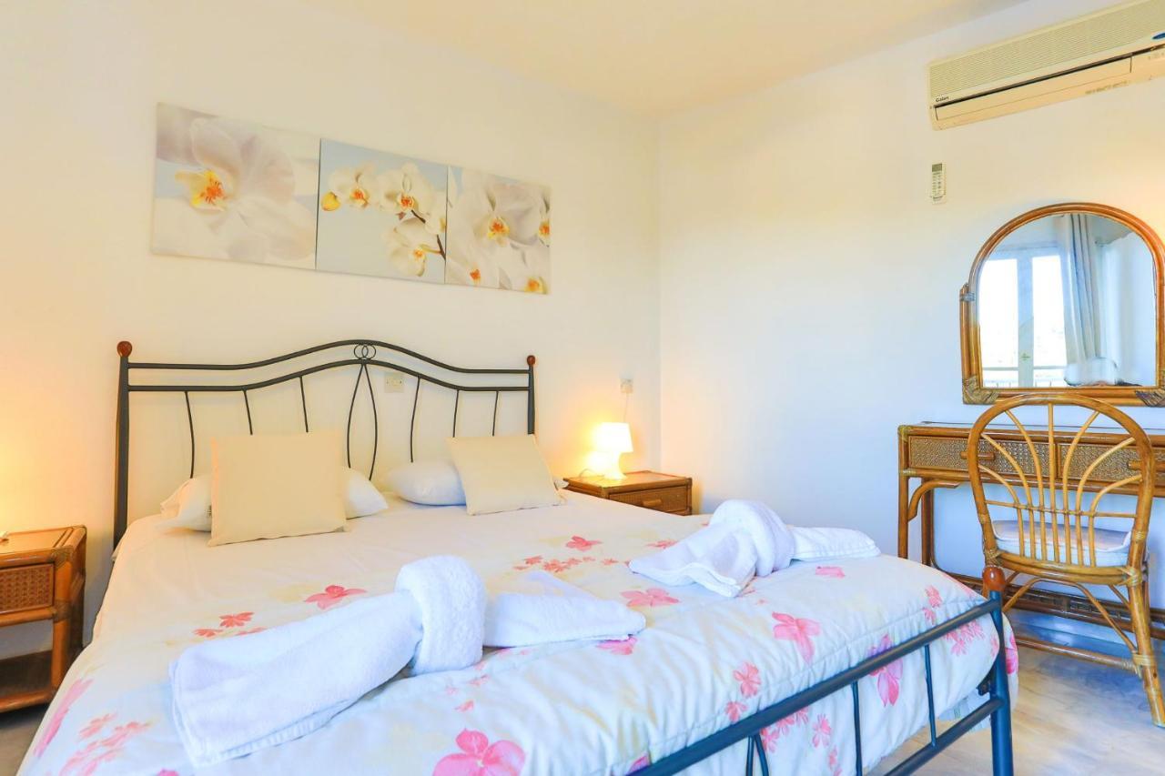 Sterna Apartment Гайос Екстериор снимка